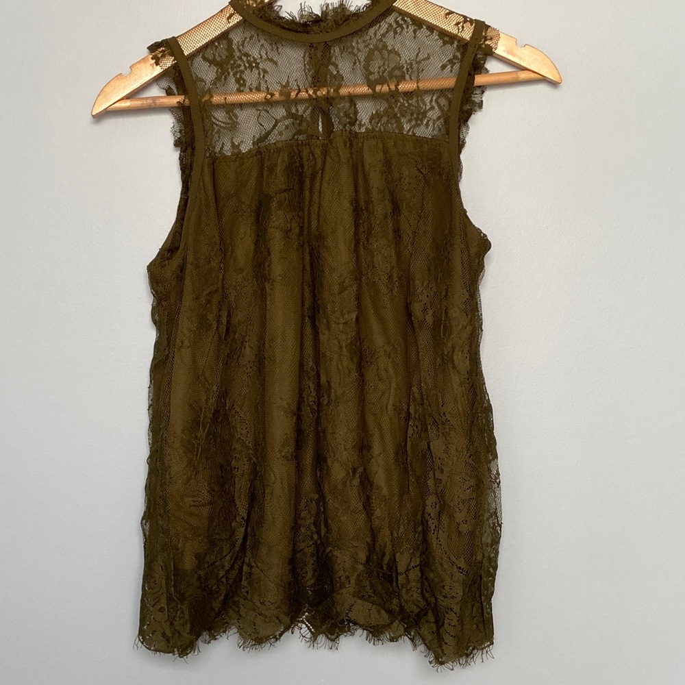 Green lace sleeveless top S